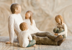 Willow Tree® Father and Daughter with Children Family Gathering