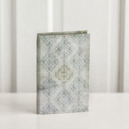 Willow Tree® Antique Novella Decorative Arts Book 2015